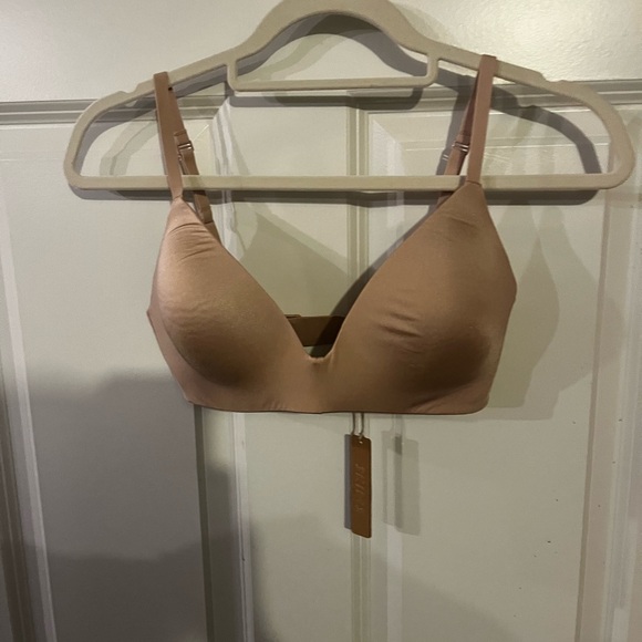 SKIMS bra 36B - Picture 1 of 2